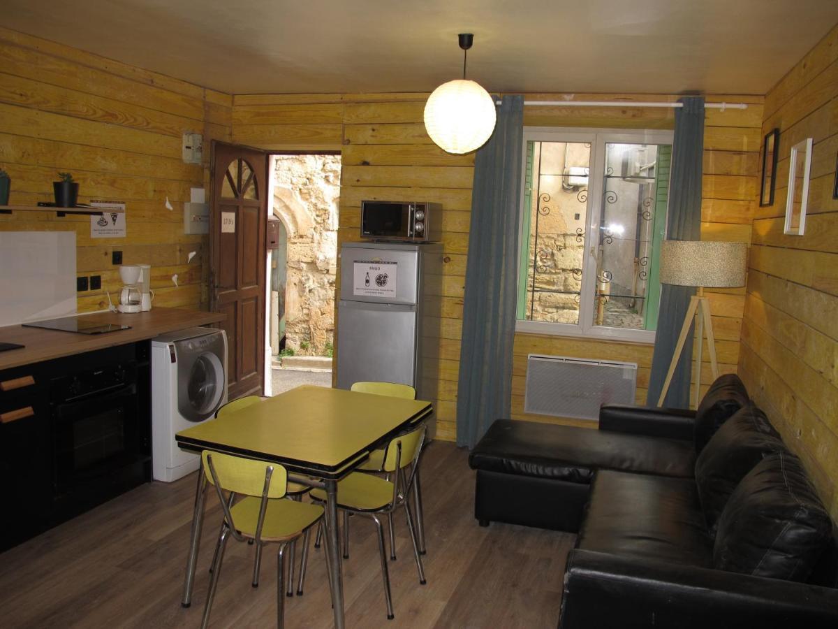 Appartement T1 Bis Cosy Avec Patio 17 Bis Tourbes Екстер'єр фото